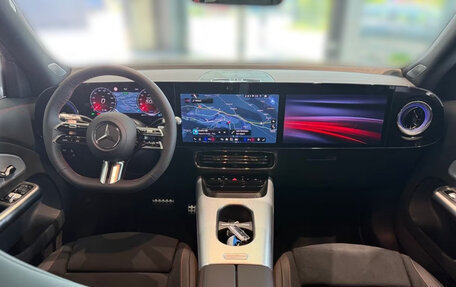 Mercedes-Benz GLB, 2026 год, 9 700 000 рублей, 6 фотография