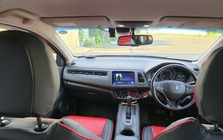 Honda Vezel, 2018 год, 1 850 000 рублей, 12 фотография