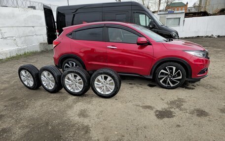 Honda Vezel, 2018 год, 1 850 000 рублей, 2 фотография