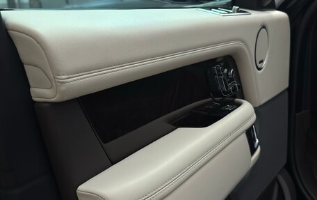 Land Rover Range Rover IV рестайлинг, 2018 год, 7 500 000 рублей, 9 фотография