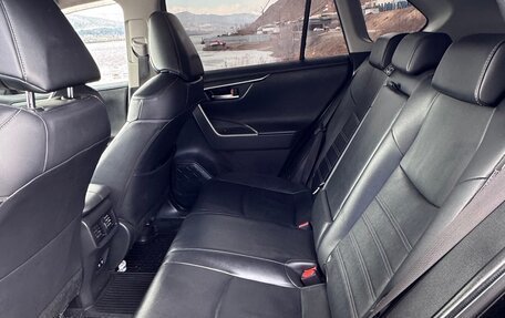Toyota RAV4, 2020 год, 3 170 000 рублей, 8 фотография