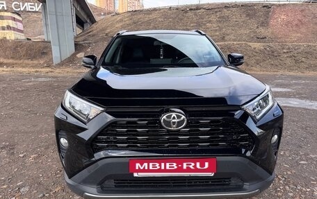 Toyota RAV4, 2020 год, 3 170 000 рублей, 13 фотография