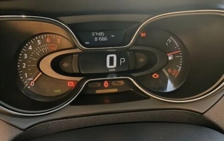 Renault Kaptur I рестайлинг, 2017 год, 1 700 000 рублей, 5 фотография
