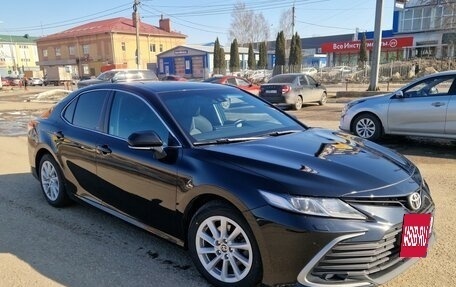 Toyota Camry, 2021 год, 1 999 000 рублей, 9 фотография