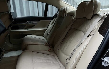 BMW 7 серия, 2015 год, 2 999 000 рублей, 36 фотография