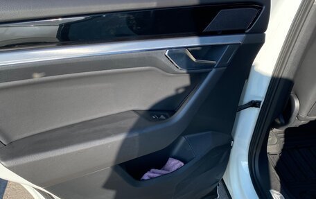 Volkswagen Touareg III, 2018 год, 4 400 000 рублей, 6 фотография