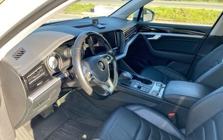 Volkswagen Touareg III, 2018 год, 4 400 000 рублей, 15 фотография