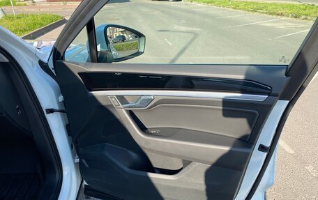 Volkswagen Touareg III, 2018 год, 4 400 000 рублей, 11 фотография