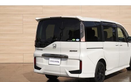 Honda Stepwgn IV, 2021 год, 1 790 000 рублей, 3 фотография