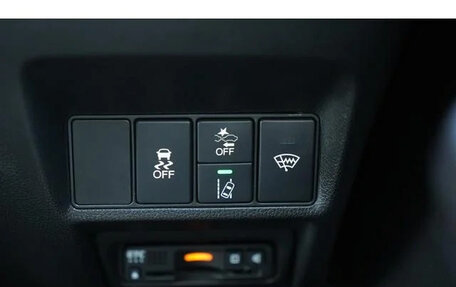 Honda Stepwgn IV, 2021 год, 1 790 000 рублей, 14 фотография