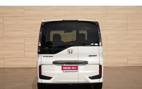 Honda Stepwgn IV, 2021 год, 1 790 000 рублей, 4 фотография