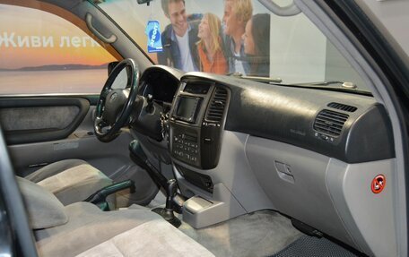 Toyota Land Cruiser 100 рестайлинг 2, 2006 год, 1 250 000 рублей, 16 фотография