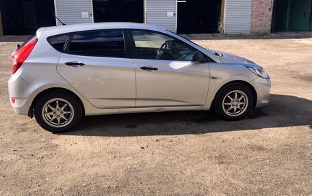 Hyundai Solaris II рестайлинг, 2014 год, 750 000 рублей, 4 фотография