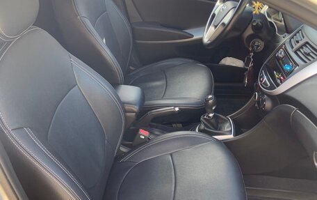 Hyundai Solaris II рестайлинг, 2014 год, 750 000 рублей, 5 фотография
