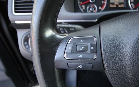 Volkswagen Touran III, 2012 год, 1 295 000 рублей, 24 фотография