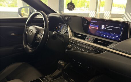 Lexus ES VII, 2020 год, 3 990 000 рублей, 8 фотография