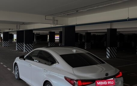 Lexus ES VII, 2020 год, 3 990 000 рублей, 4 фотография