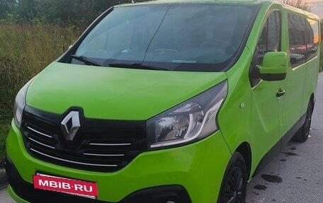 Renault Trafic, 2019 год, 2 300 000 рублей, 6 фотография