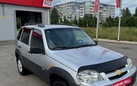 Chevrolet Niva I рестайлинг, 2009 год, 360 000 рублей, 3 фотография