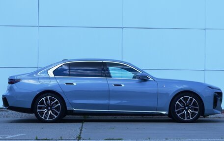 BMW 7 серия, 2022 год, 12 200 000 рублей, 2 фотография
