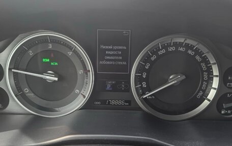 Toyota Land Cruiser 200, 2019 год, 7 900 000 рублей, 3 фотография