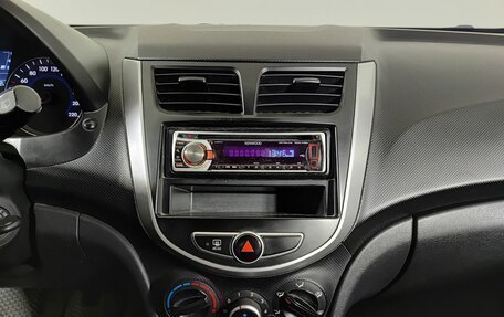 Hyundai Solaris II рестайлинг, 2011 год, 630 000 рублей, 18 фотография