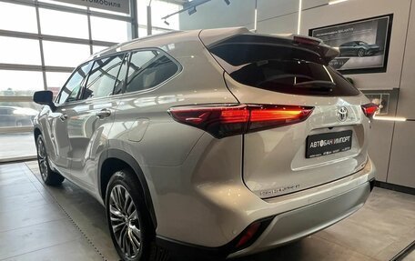 Toyota Highlander, 2026 год, 5 599 000 рублей, 7 фотография