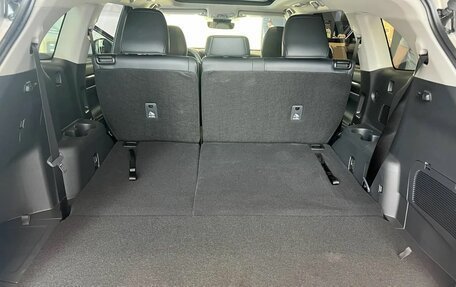 Toyota Highlander, 2026 год, 5 599 000 рублей, 21 фотография