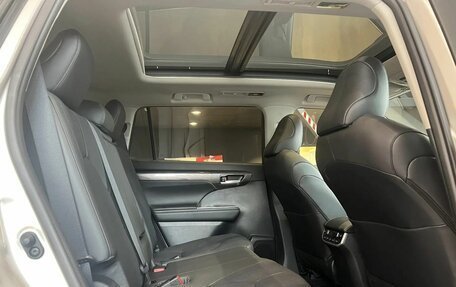Toyota Highlander, 2026 год, 5 599 000 рублей, 14 фотография