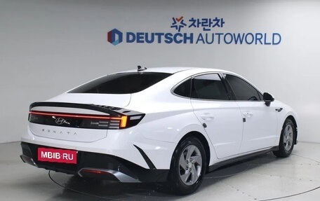 Hyundai Sonata VIII, 2023 год, 2 140 000 рублей, 2 фотография