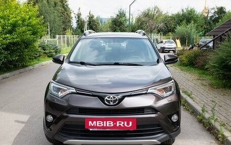 Toyota RAV4, 2018 год, 2 870 000 рублей, 3 фотография