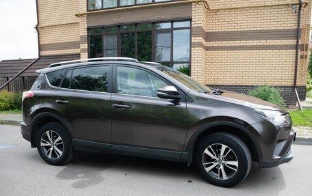 Toyota RAV4, 2018 год, 2 870 000 рублей, 5 фотография