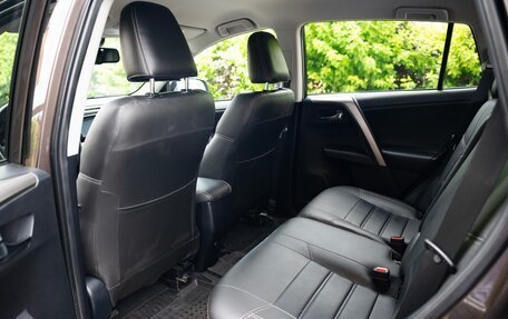 Toyota RAV4, 2018 год, 2 870 000 рублей, 12 фотография