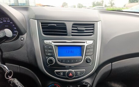 Hyundai Solaris II рестайлинг, 2014 год, 894 000 рублей, 10 фотография