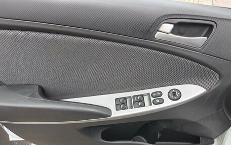 Hyundai Solaris II рестайлинг, 2014 год, 894 000 рублей, 12 фотография