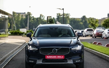 Volvo V90 Cross Country I рестайлинг, 2017 год, 3 259 000 рублей, 4 фотография