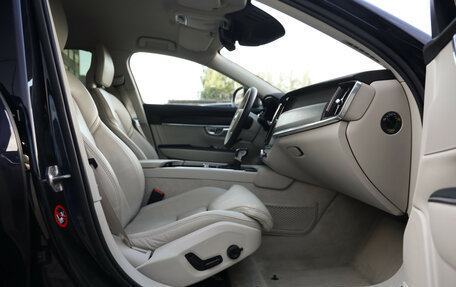 Volvo V90 Cross Country I рестайлинг, 2017 год, 3 259 000 рублей, 26 фотография