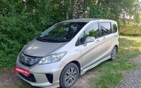 Honda Freed I, 2012 год, 1 060 000 рублей, 4 фотография