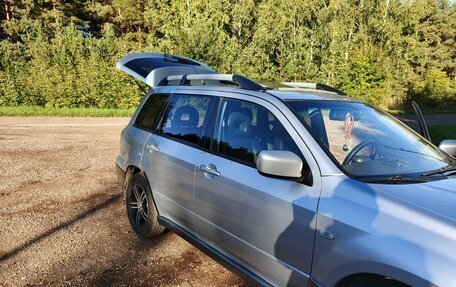 Mitsubishi Outlander III рестайлинг 3, 2004 год, 555 000 рублей, 3 фотография