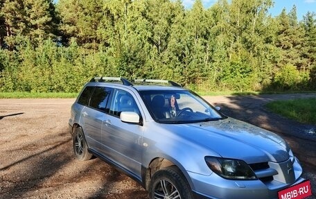 Mitsubishi Outlander III рестайлинг 3, 2004 год, 555 000 рублей, 9 фотография