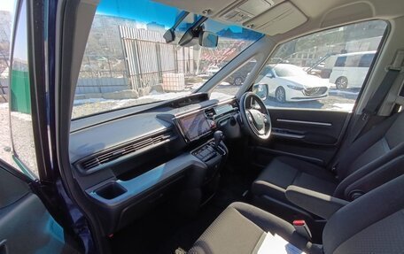 Honda Stepwgn IV, 2021 год, 2 630 000 рублей, 12 фотография