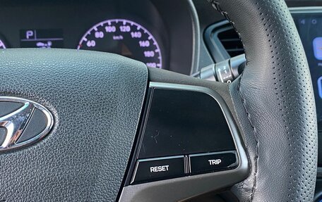 Hyundai Solaris II рестайлинг, 2017 год, 1 015 000 рублей, 14 фотография