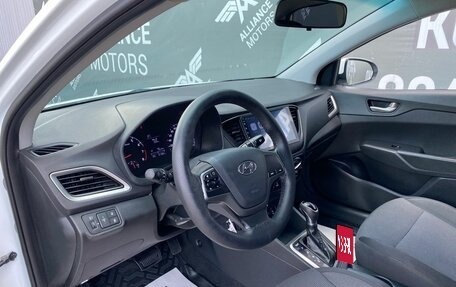 Hyundai Solaris II рестайлинг, 2017 год, 1 015 000 рублей, 11 фотография