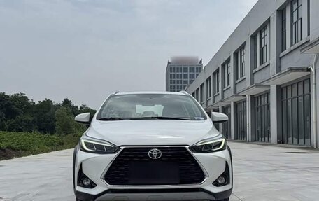 Toyota Yaris, 2023 год, 1 000 111 рублей, 1 фотография