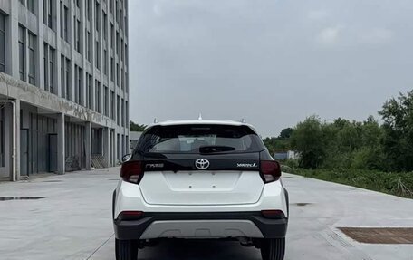 Toyota Yaris, 2023 год, 1 000 111 рублей, 6 фотография