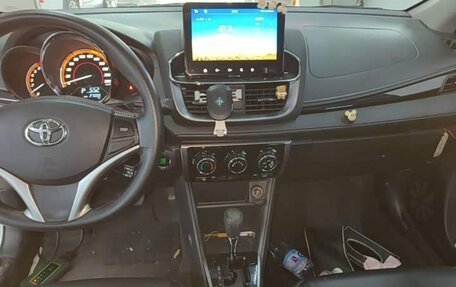Toyota Yaris, 2023 год, 1 000 111 рублей, 13 фотография