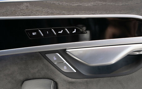 Audi A8, 2022 год, 4 950 000 рублей, 7 фотография
