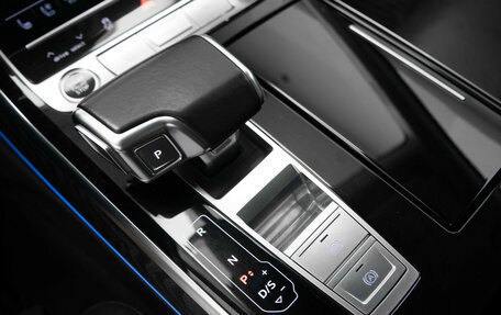 Audi A8, 2022 год, 4 950 000 рублей, 20 фотография