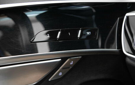 Audi A8, 2022 год, 4 950 000 рублей, 25 фотография