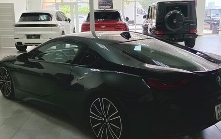 BMW i8 I рестайлинг, 2018 год, 6 000 000 рублей, 5 фотография